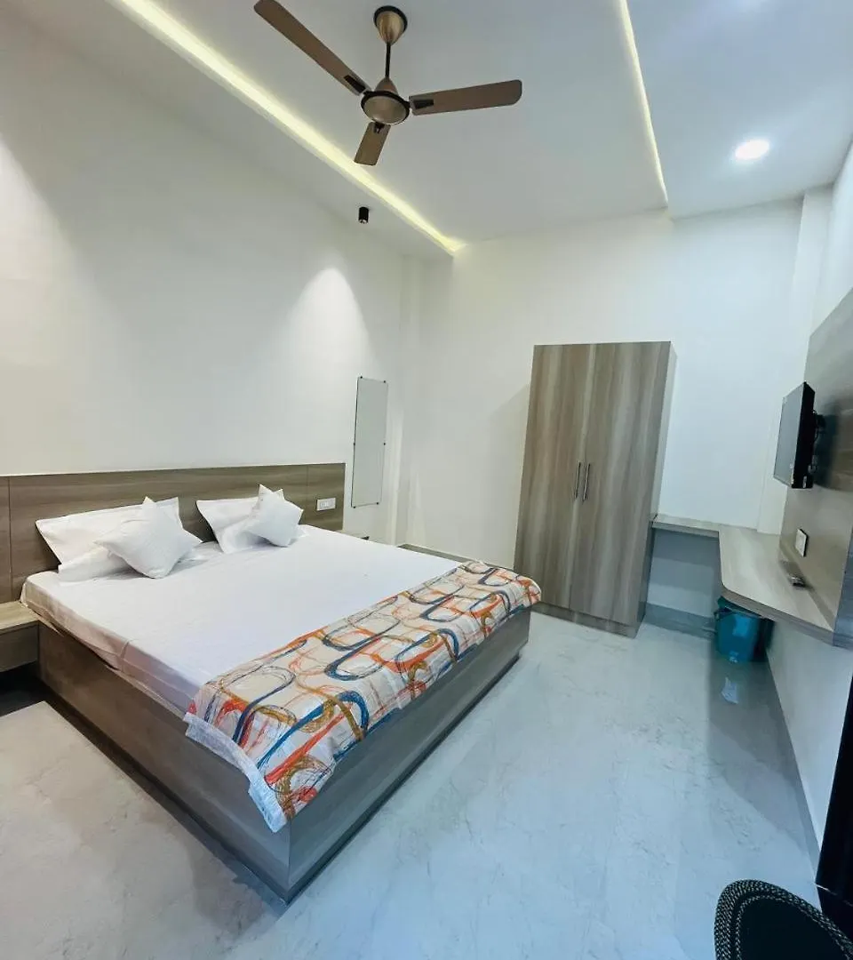 Log Inn Banaras Varanasi